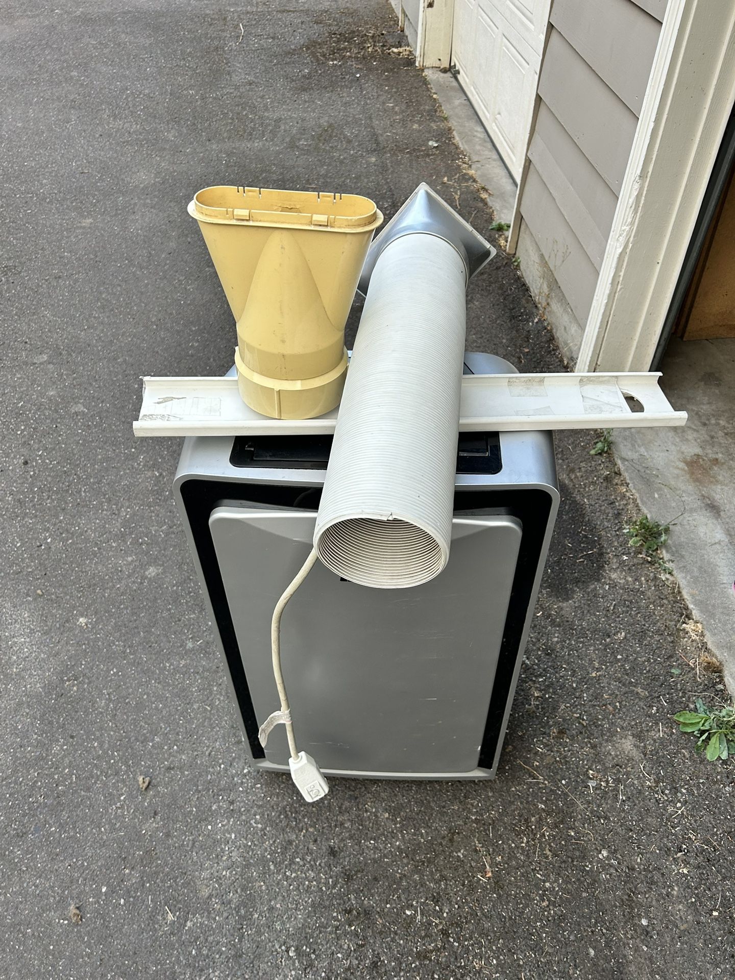 AC Window Unit