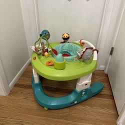 Tiny Love Activity Center