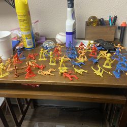 Vintage Lot Of Cowboys And Indians Toy Figures