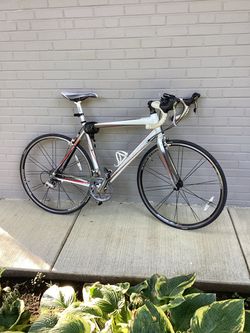 Trek 2.3 bontrager road bicycle