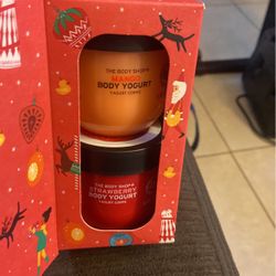 The Body Shop Mango Lotion And Strawberry New  In Box $8 Only 