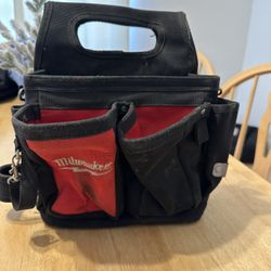 Milwaukee 15-Pocket Electricians Work Pouch