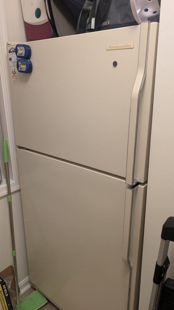 Refrigerator