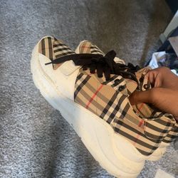 Size 12 Mens Authentic Burberry 