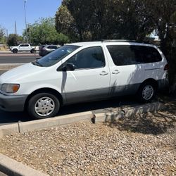 2002 Toyota Sienna CE