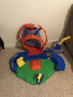 Hot Wheels Monster Truck Volcano Set