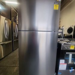 Refrigerator Avanti 