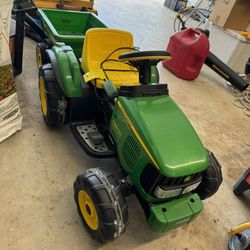 John Deere 6v Tractor with trailer 