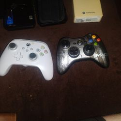 2 Xbox Controllers 1 Wired And 1 Limited Edition Battery Operated 