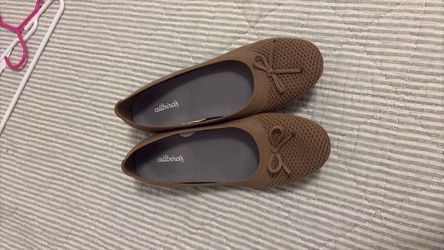 Women’s All Birds flats size 8.5 W