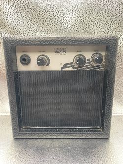 First Act MA2039 Combo Guitar Amp 11.2W Solid State 1-Channel Practice Used