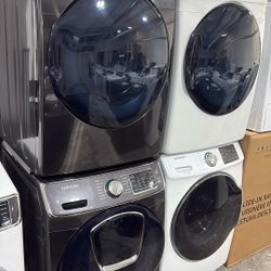 Samsung Frontload Washer Gas Dryer Set