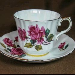 *Royal Eton Staffordshire* Vintage Pattern #X2233/3  Beautiful Floral Gilt Fine Bone China Tea Cup & Saucer 'Made In England' No Chips Or Cracks 