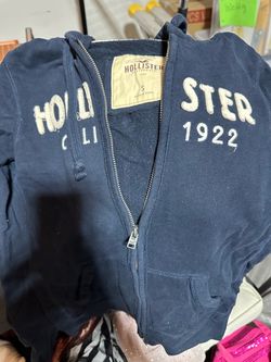 Hollister sweater