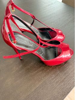 Women’s Heels CHARLES DAVID