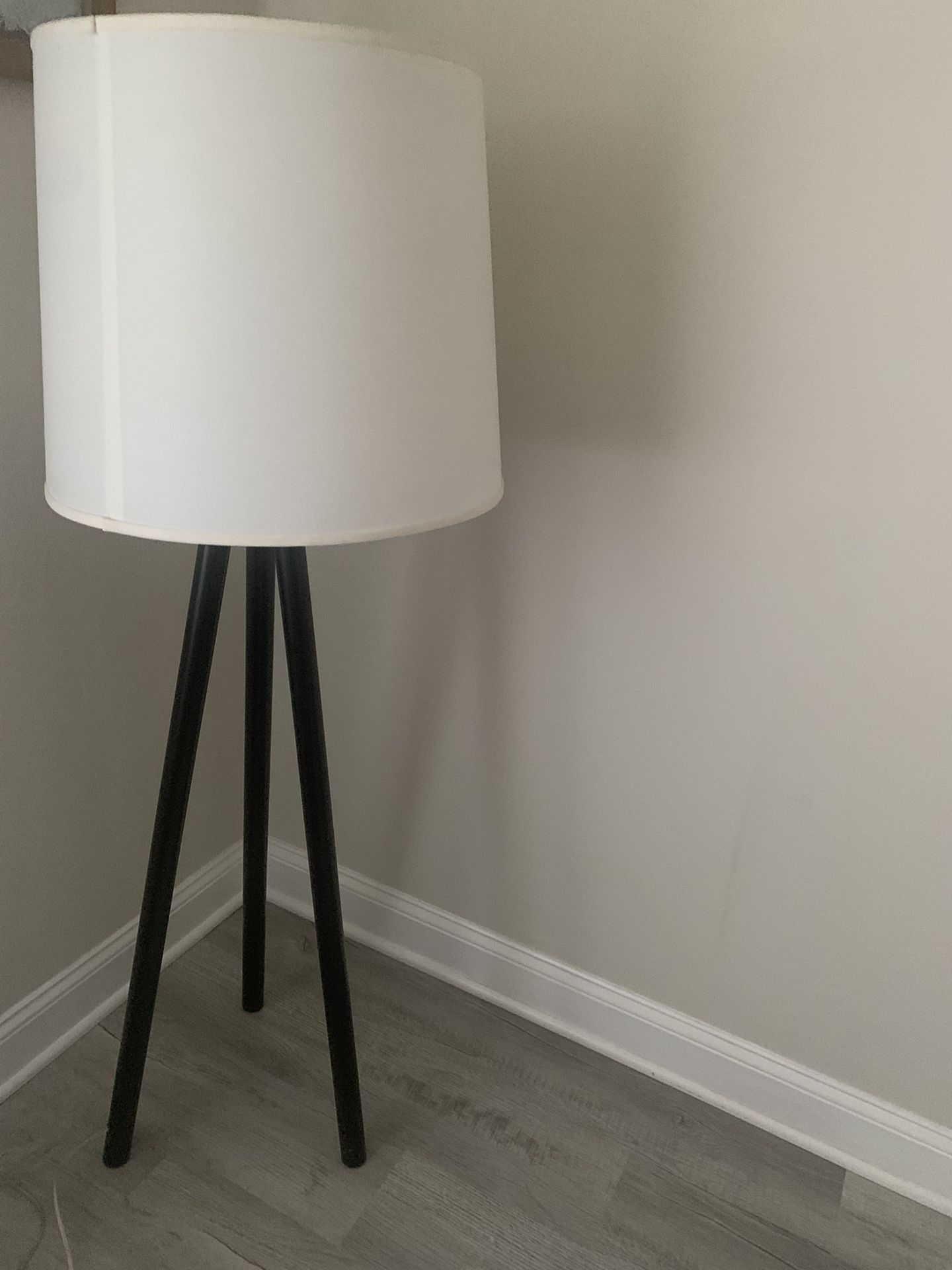 Floor Lump