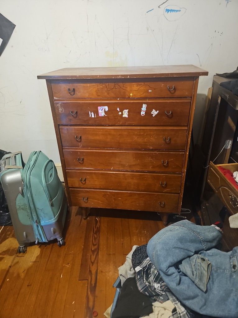 Dresser