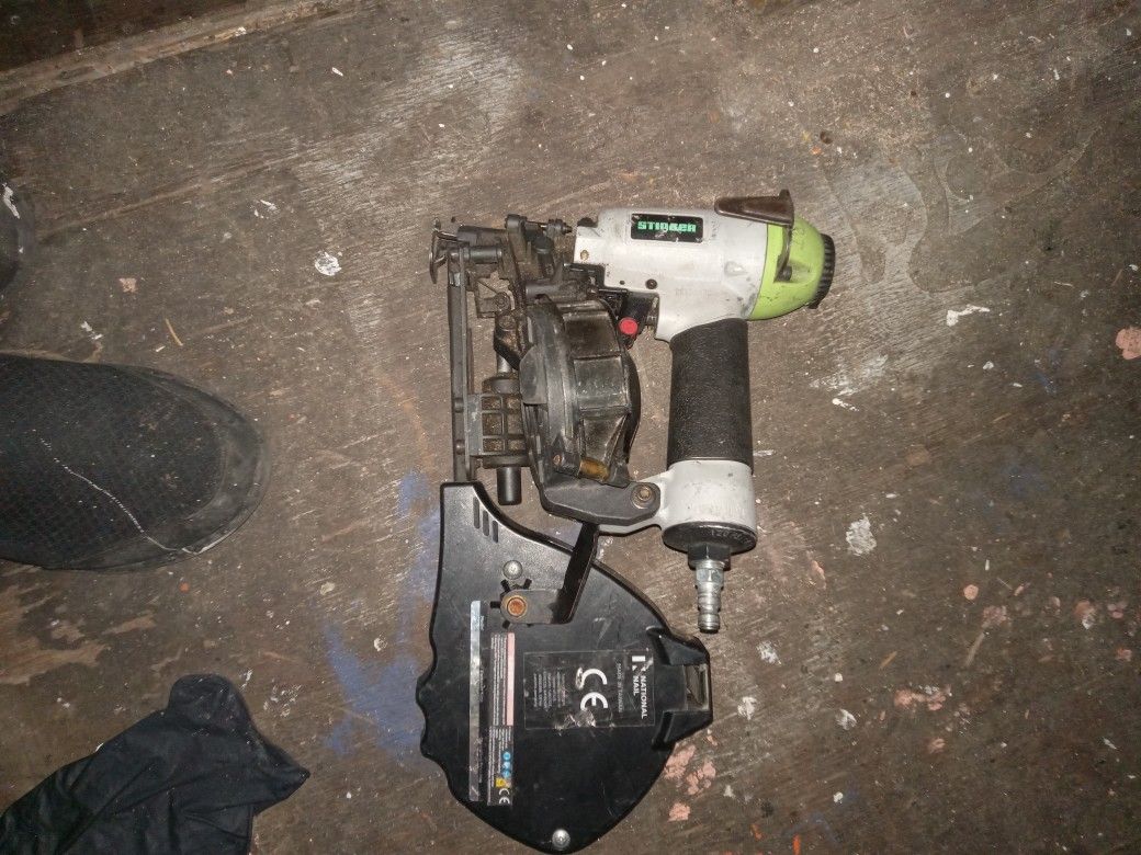 Underlayment/Roofing Pneumatic nailer 