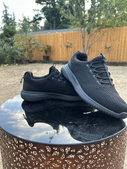Women’s Black Shoes Size 8