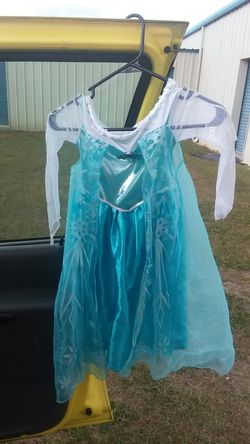 Frozen costume size 4 to 6