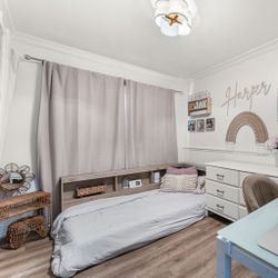 Twin floor bed