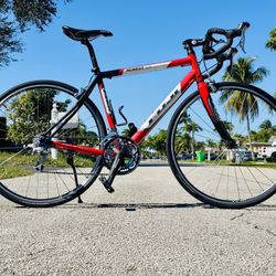 Fuji Newest 1.0 Road Bike — Shimano Tiagra & 105 — Carbon Fork — Clean & Tuned