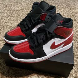 AIR JORDAN 1 Mid SE