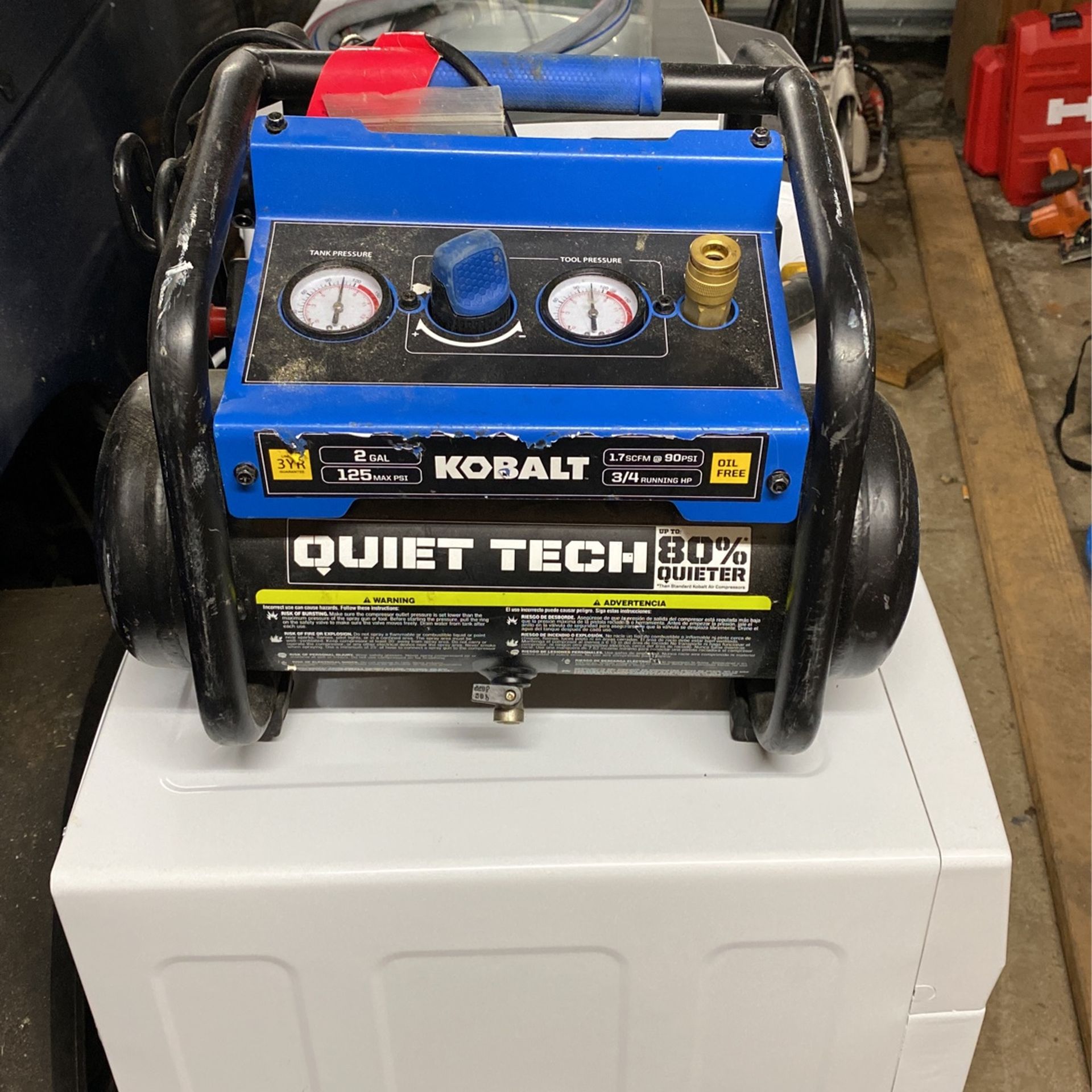 Kobalt QUIET TECH 2-Gallon Air compressor