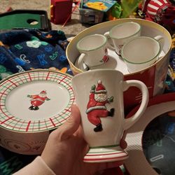 Desert Plates And Mugs 