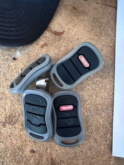 Genie garage door remotes 4 pcs