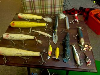 14 antique and vintage fishing lures