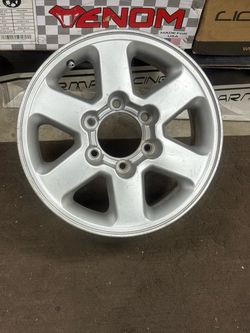 Nissan rim wheel 16 inch for old truck 6 lugs bolt pattern 5.50 inch 139.70 mm Only one rim