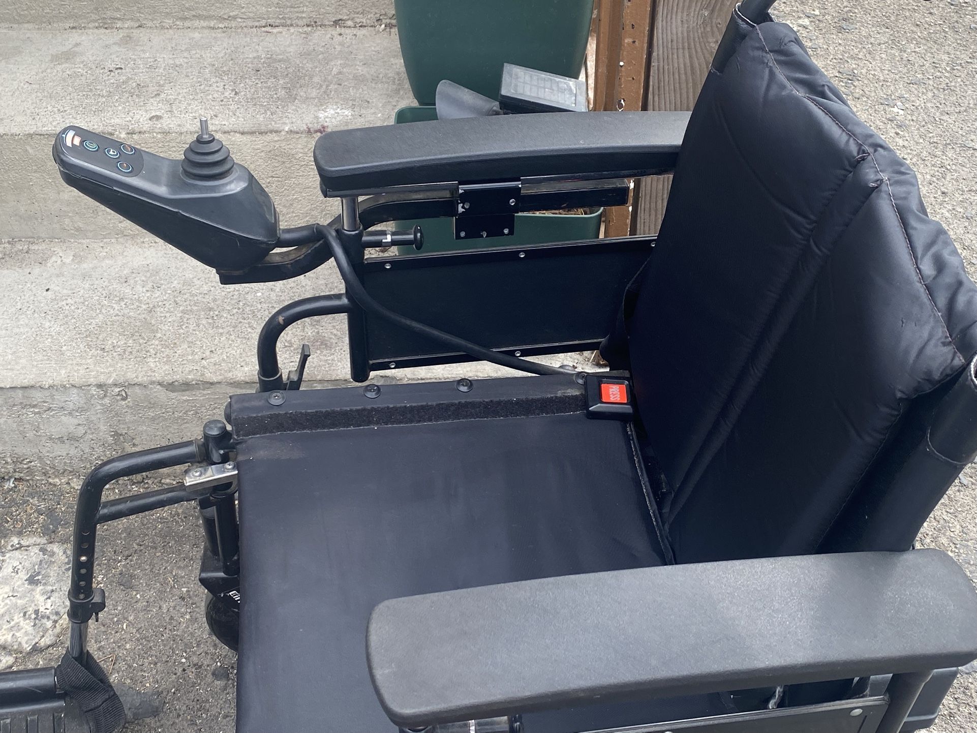 Electric Excellent Long Battery Life Wheelchair 250.00