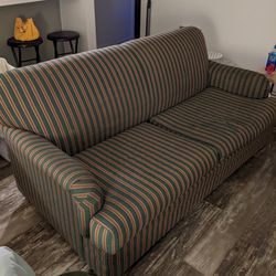 Full Sized Pullout Couch
