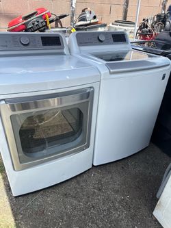 LG WASHER AND DRYER