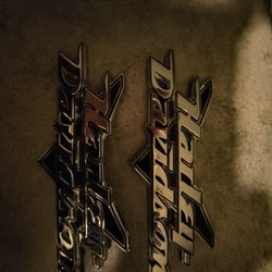 Harley Davidson Gas Tank Emblems( Metal)