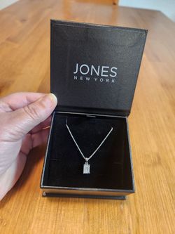 NEW IN BOX Jones New York Dorothy Necklace Emerald Cut Cubic Zirconia With Adjustable up to 20.5" Box Chain (SE San Diego)