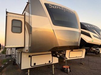 2023 37ft sandpiper Luxury livable fifth wheel 4 slides delivered!