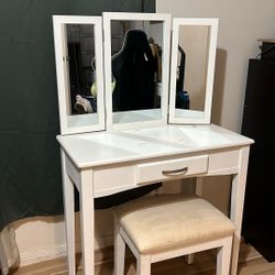 Makeup Vanity And Stool