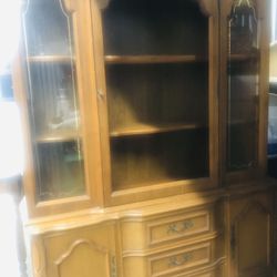 Vintage  French Provential  China Cabinet  6 Feet 4 Ft Wide  Great  Shape Just Needs Center  Glass Replaced 