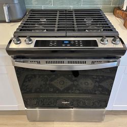 LIKE NEW/READ DESCRIPTION - Whirlpool 30in. Gas Slide in Range
