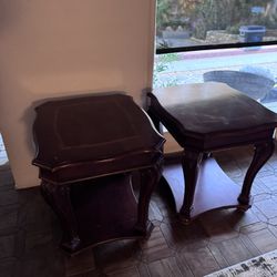 2 Beautiful End Tables 