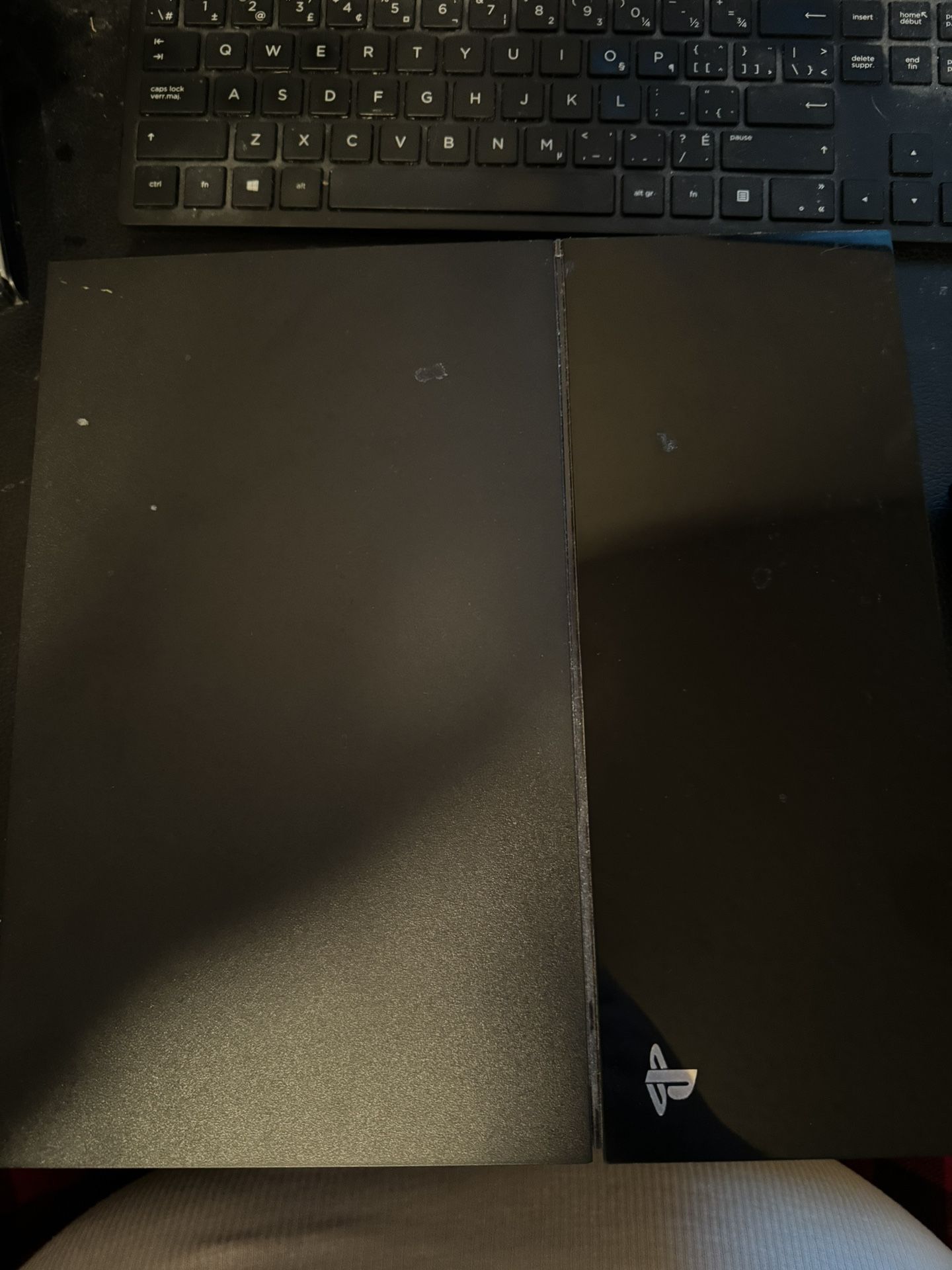 PS4 Black