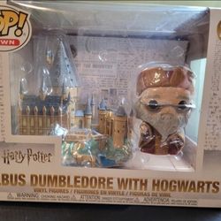 Funko POP! Town Harry Potter #27 - Albus Dumbledore with Hogwarts