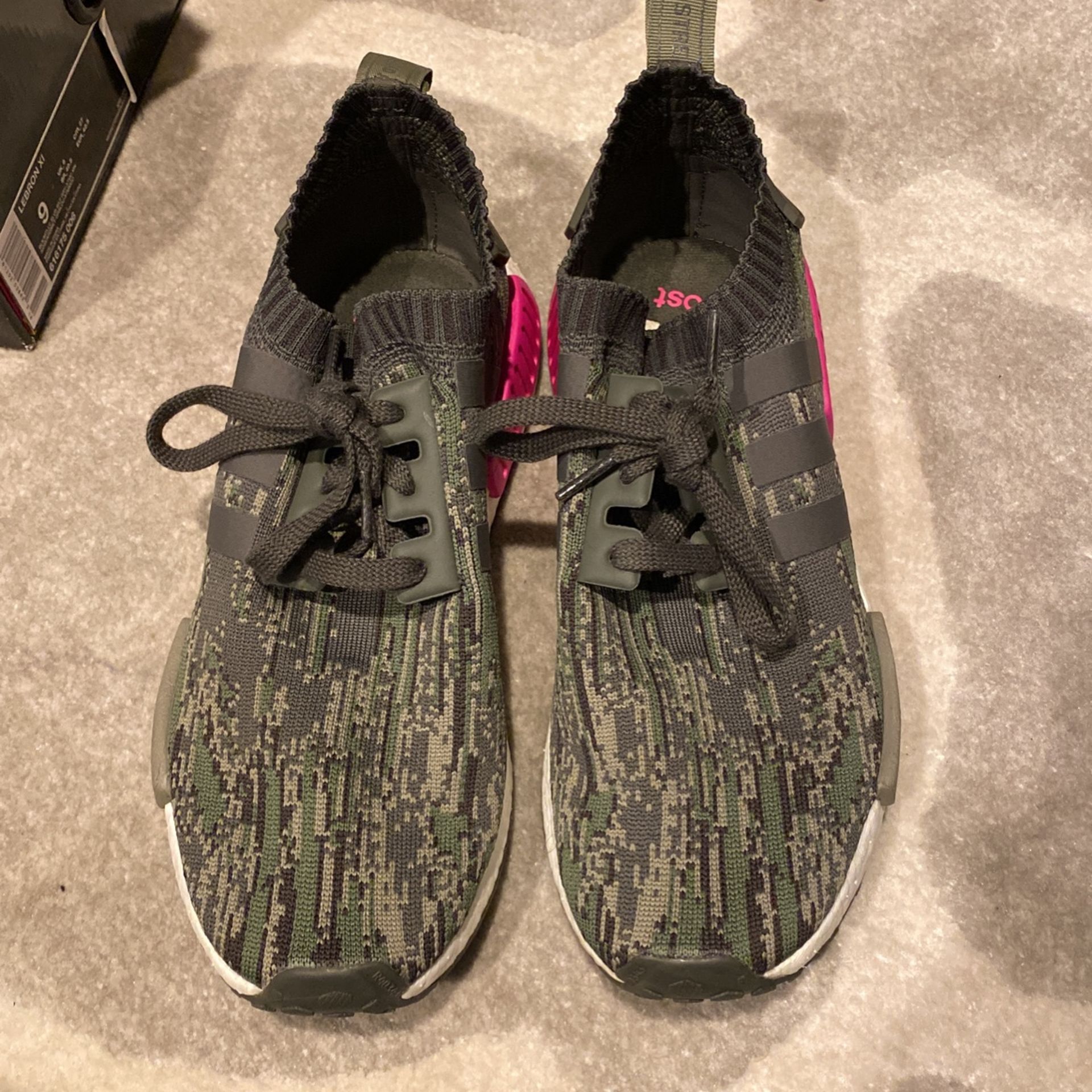 Adidas NMD SIZE 9