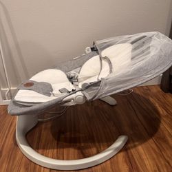 ✨ Baby Rocker / Infant Bouncer – Excellent Condition – $40 ✨