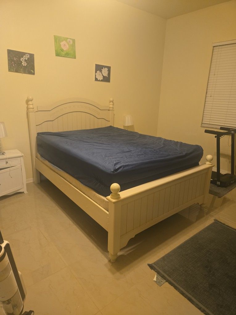 Queen Size Bed For Sale