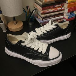 MMY Sneakers Size 12