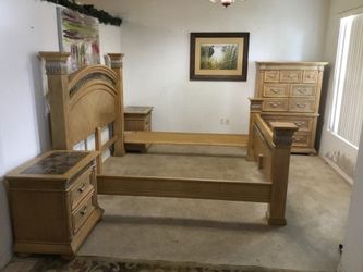 Light Wood King Size Bedroom Set