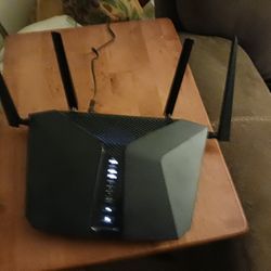 Nighthawk Router 